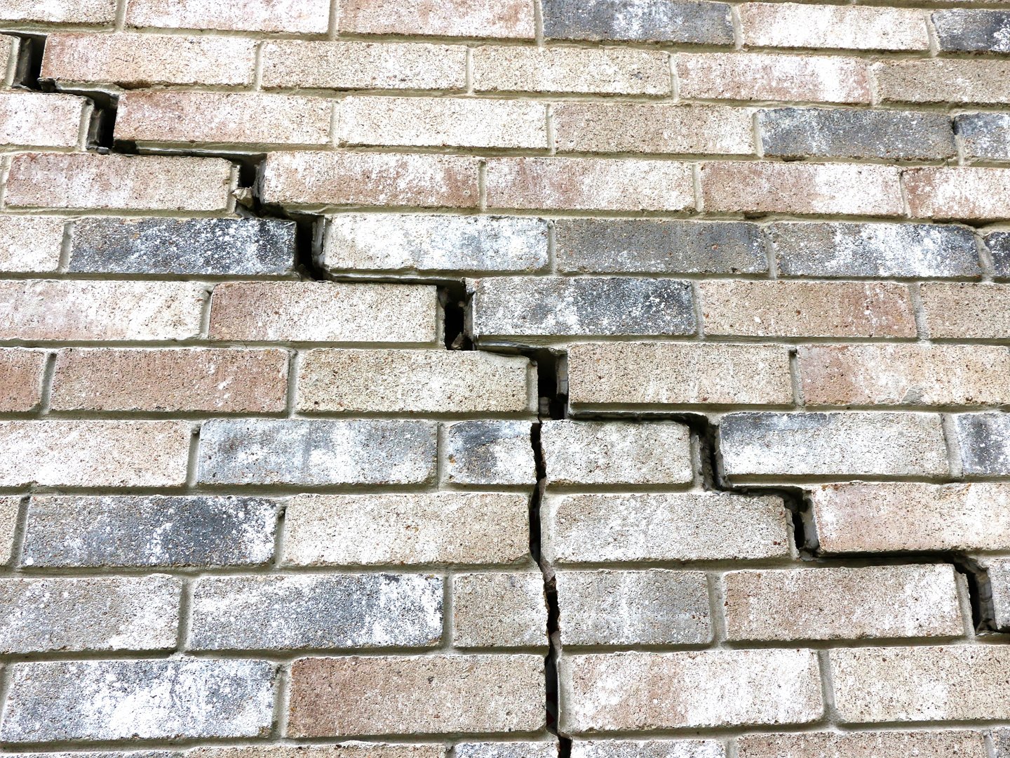 Foundation Repair in Northeast Nebraska: Protecting Your Home from Temperature Changes