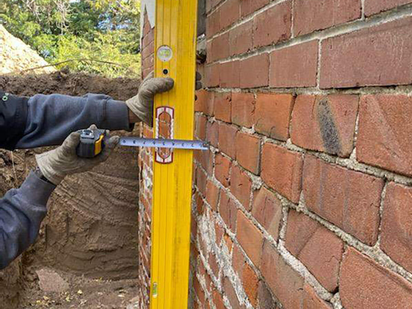 Madison, NE - Wall Straightening
